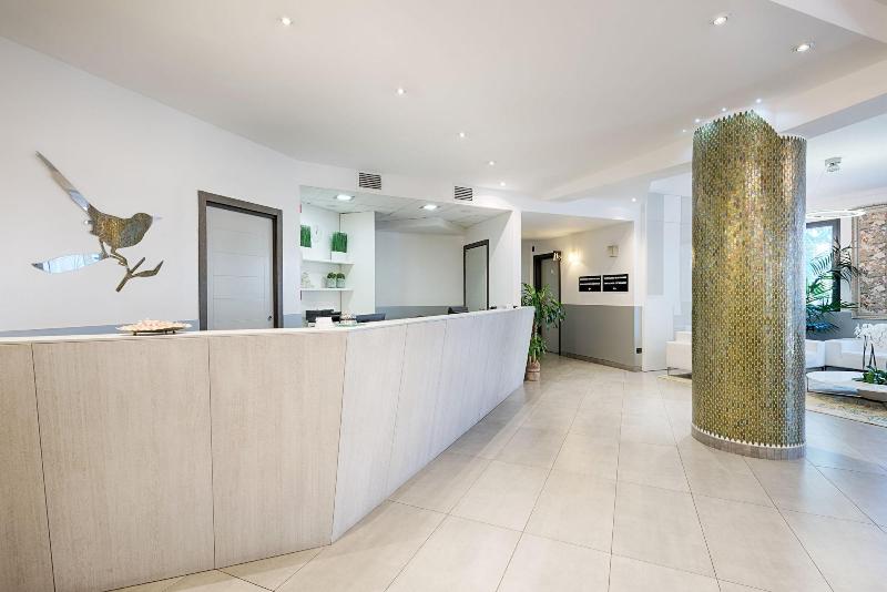 Continental Urban Art Hotel - Lobi