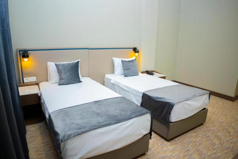 Port Marine Hotel - Oda