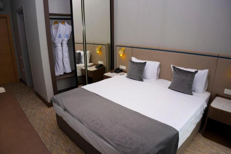 Port Marine Hotel - Oda