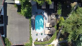 Treetops Park Hotel