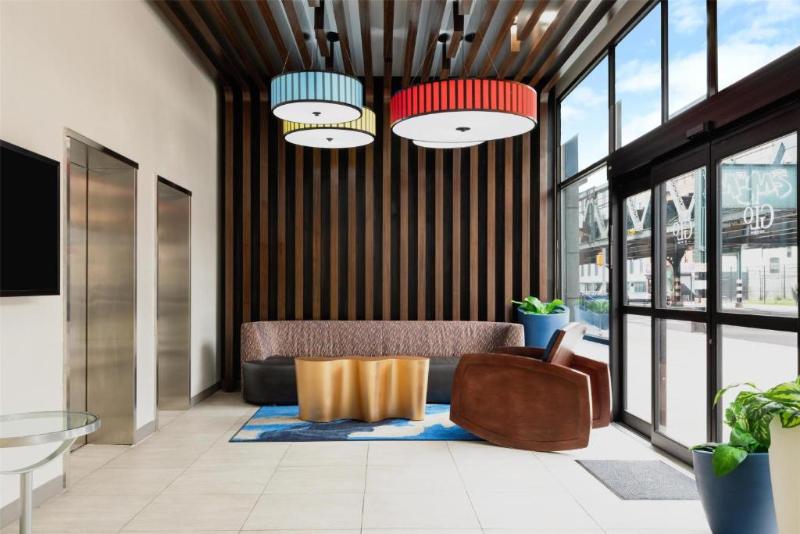 Glo Best Western Bronx NYC - Lobi