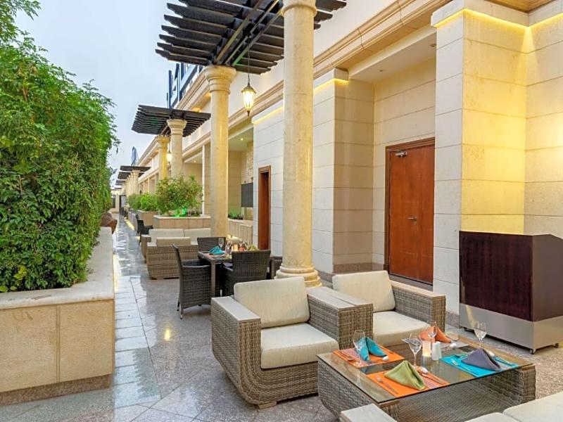 Park Inn By Radisson Makkah Thakher Algharbi - Bar