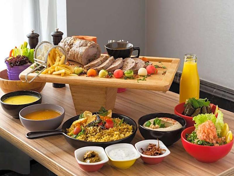 Park Inn By Radisson Makkah Thakher Algharbi - Restoran