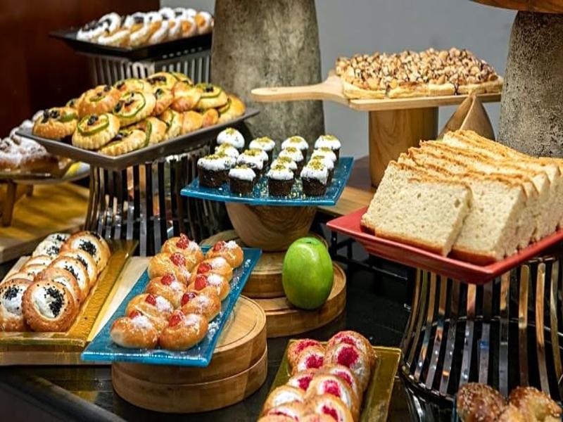 Park Inn By Radisson Makkah Thakher Algharbi - Restoran