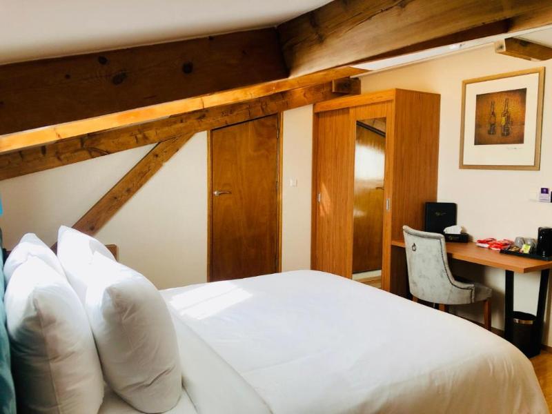 Chasse Residency Hotel - Oda