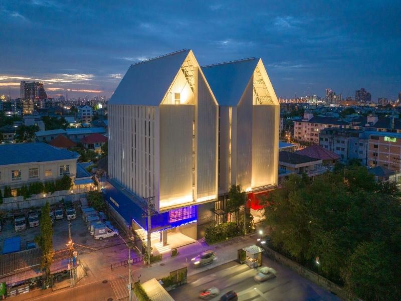 Blue Hippo Hotel - Genel