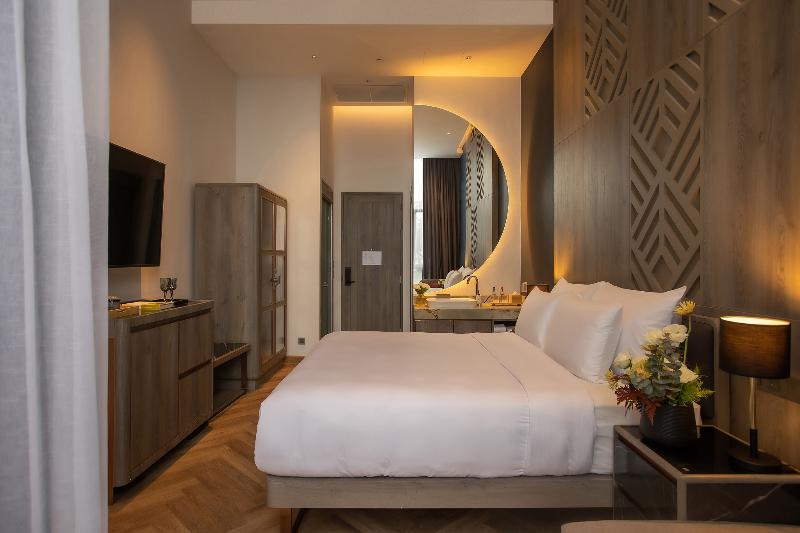 Ten Six Hundred Chao Phraya Bangkok By Preference - Oda