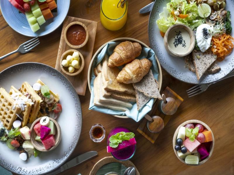 Emana Akatara - Restoran