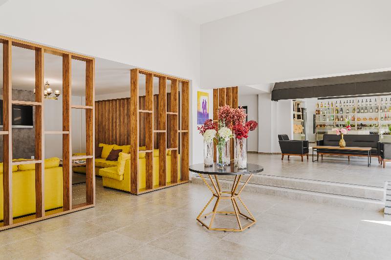 Uptown Buyuk Anadolu Girne - Lobi