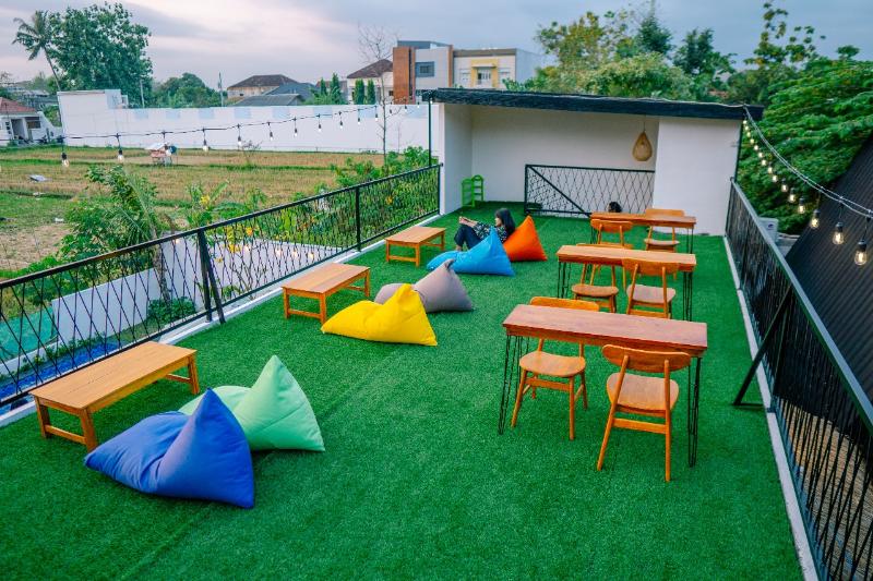 D'svarga Glamping & Resto - Restoran