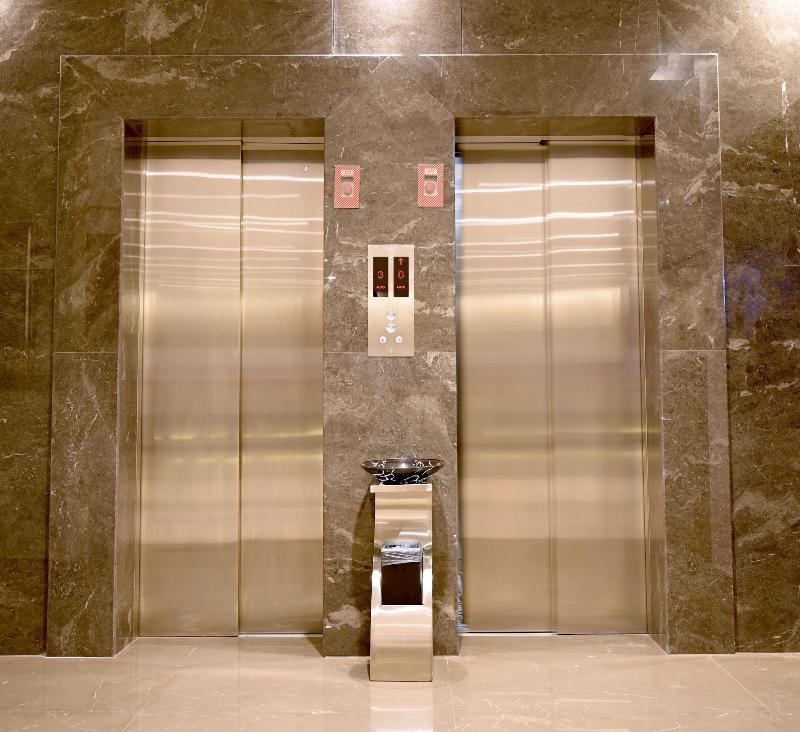 Sela Hotel - Lobi