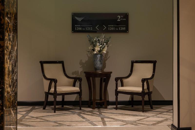 Skyline Hotel & Suites - Lobi