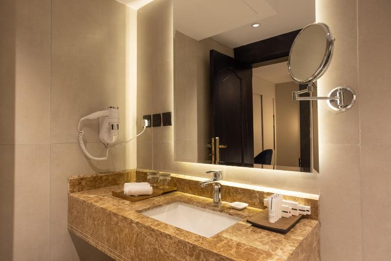 Skyline Hotel & Suites - Oda