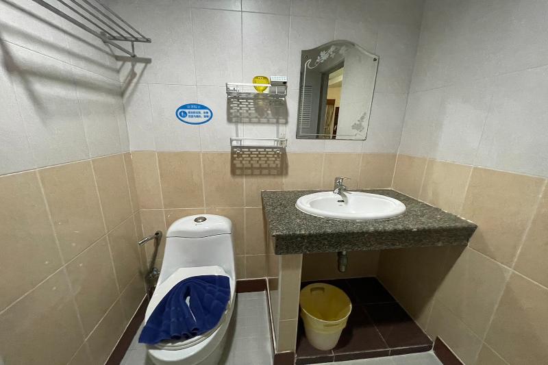 One World One Home Patong 1 - Oda