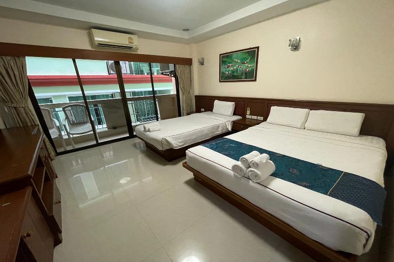 One World One Home Patong 1 - Oda