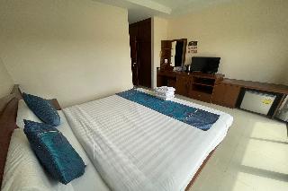 One World One Home Patong 1 fotoÄŸrafÄ±