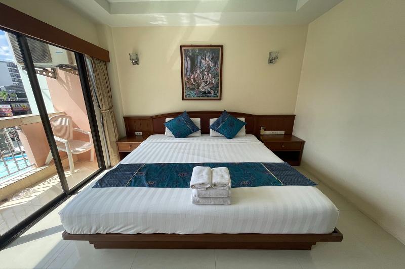 One World One Home Patong 1 - Oda