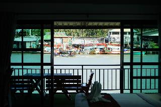 Chaiyai River Front Hotel By Zuzu fotoÄŸrafÄ±