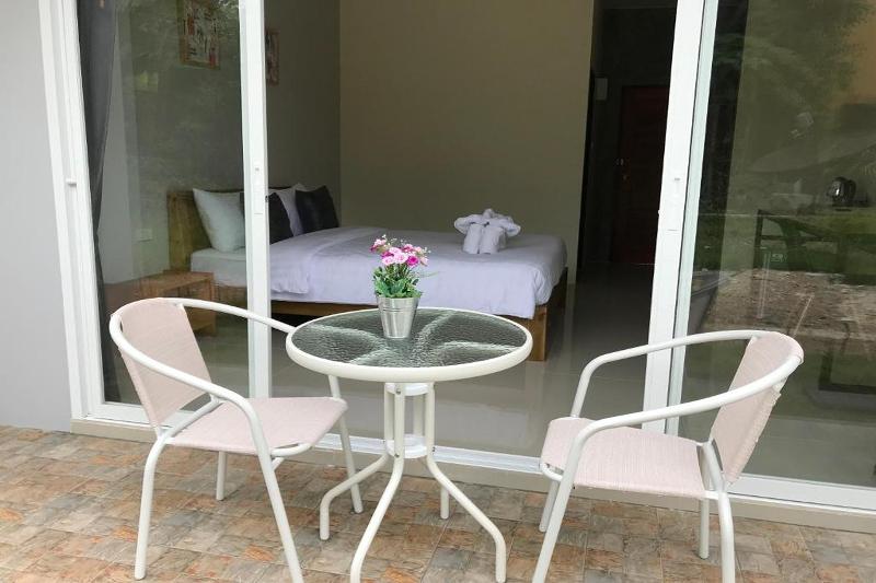 Snooze Inn Phuket By Zuzu - Oda