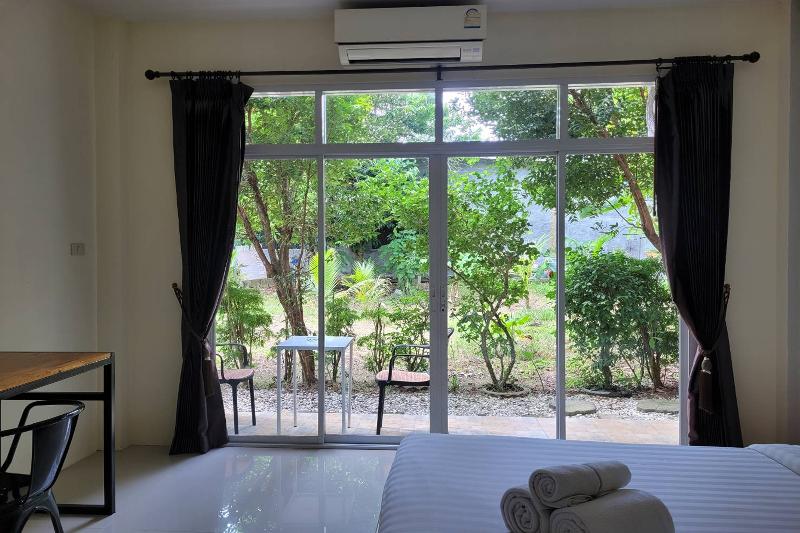 Snooze Inn Phuket By Zuzu - Oda