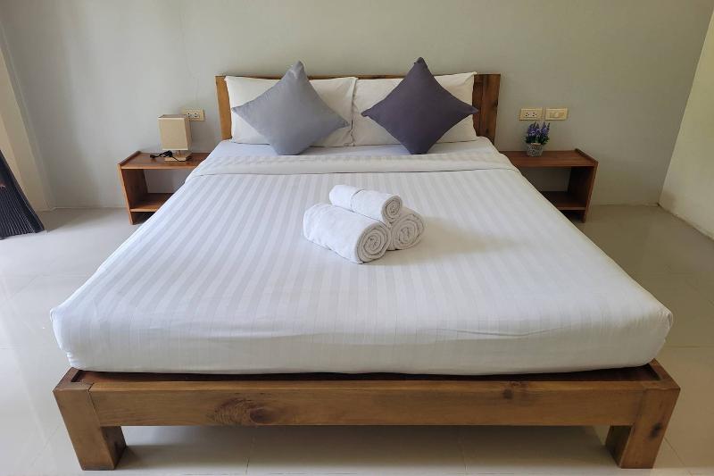 Snooze Inn Phuket By Zuzu - Oda