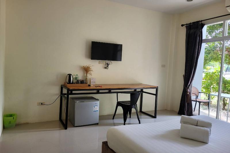 Snooze Inn Phuket By Zuzu - Oda