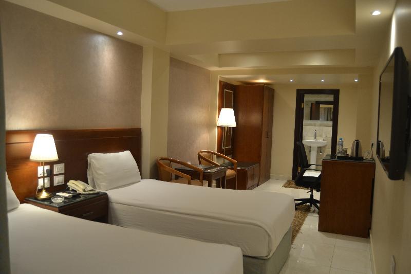 Omar El Khayam Al Minya Hotel Luxury Accommodation - Oda