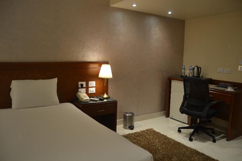 Omar El Khayam Al Minya Hotel Luxury Accommodation - Oda