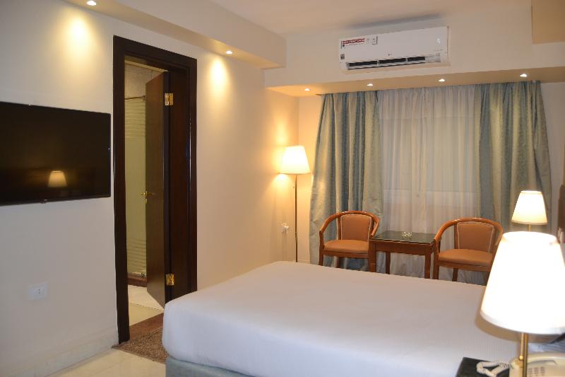 Omar El Khayam Al Minya Hotel Luxury Accommodation - Oda