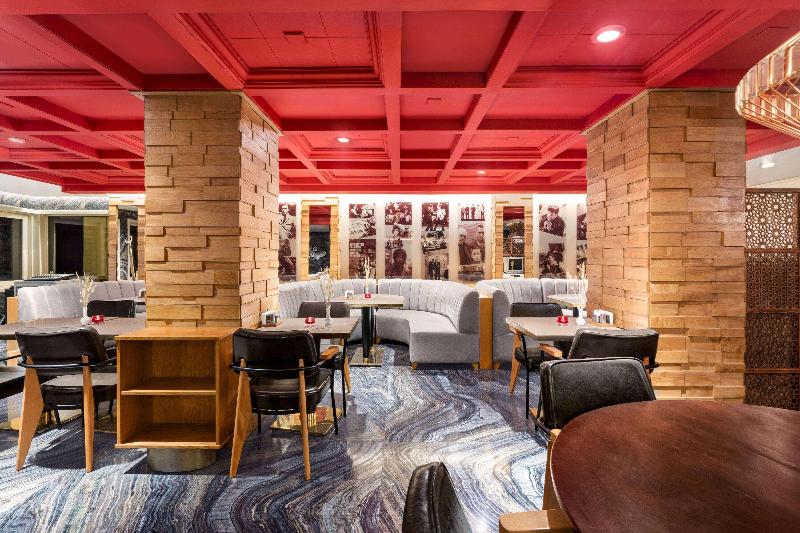 Ramada By Wyndham Istanbul Pera - Bar