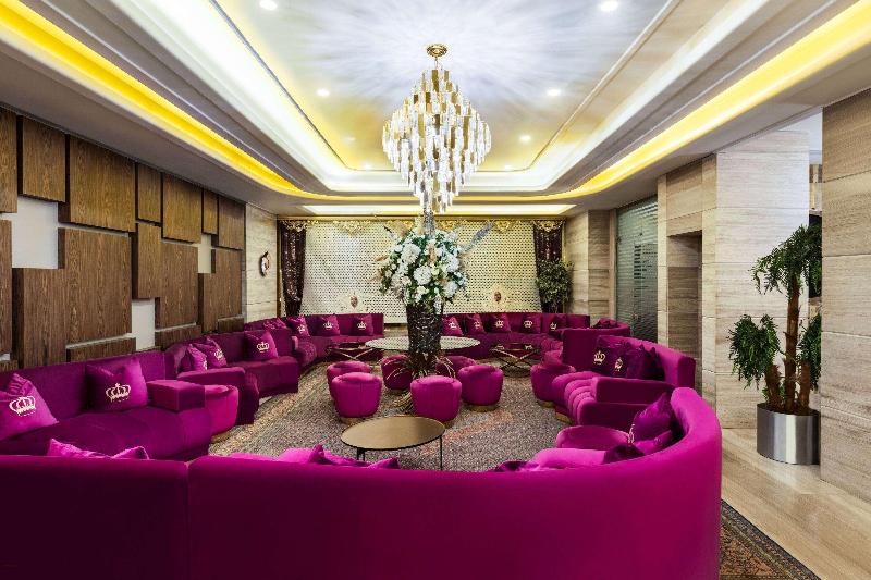 Ramada By Wyndham Istanbul Pera - Lobi