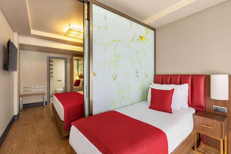Ramada By Wyndham Istanbul Pera - Oda