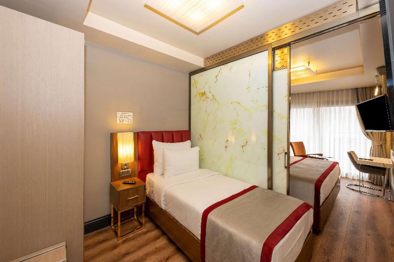 Ramada By Wyndham Istanbul Pera - Oda