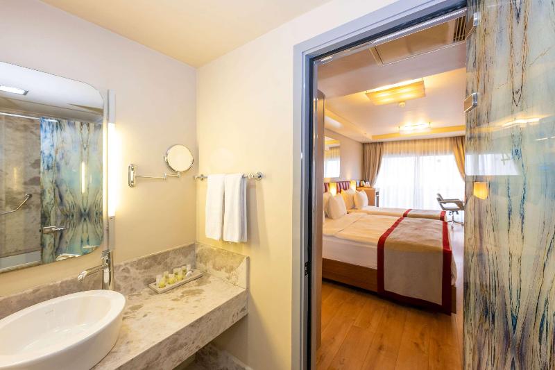 Ramada By Wyndham Istanbul Pera - Oda