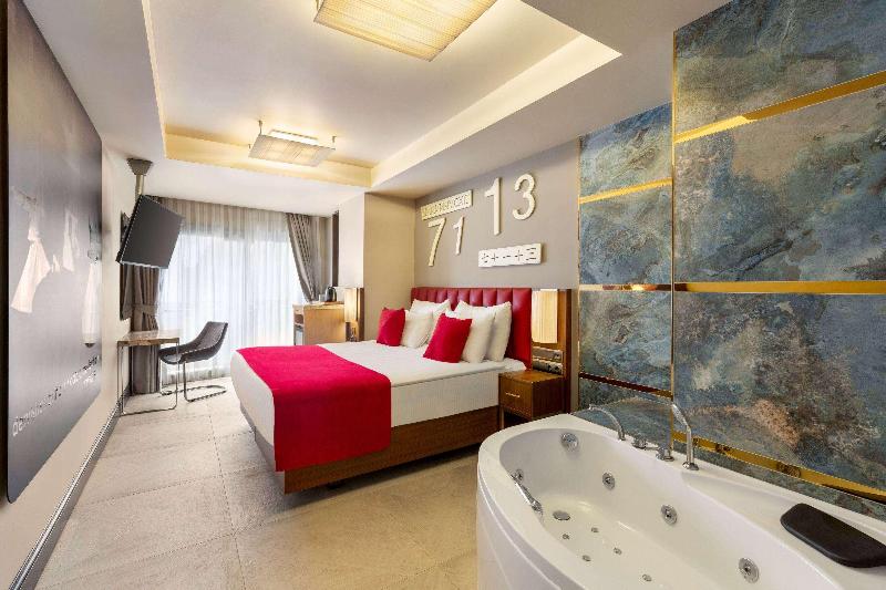 Ramada By Wyndham Istanbul Pera - Oda