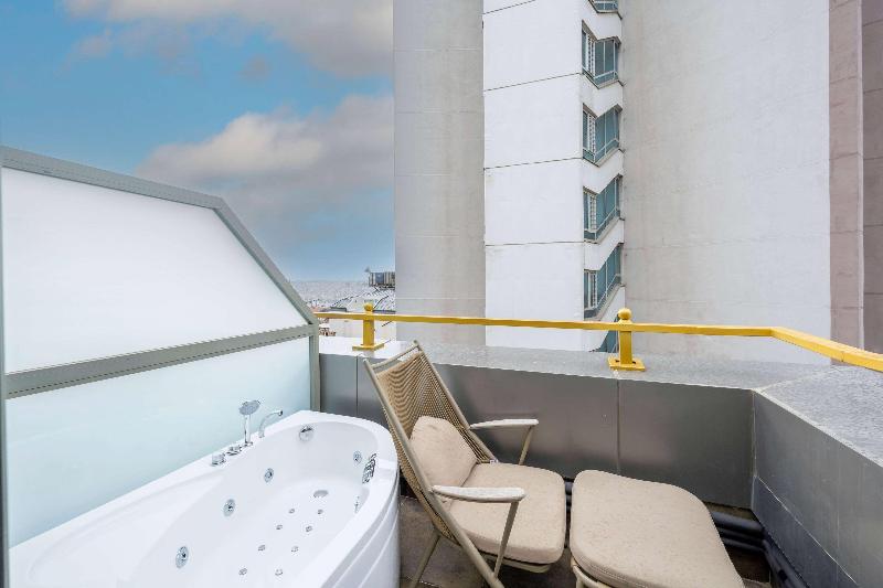Ramada By Wyndham Istanbul Pera - Oda