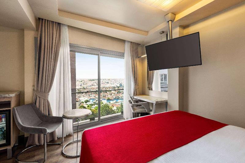 Ramada By Wyndham Istanbul Pera - Oda