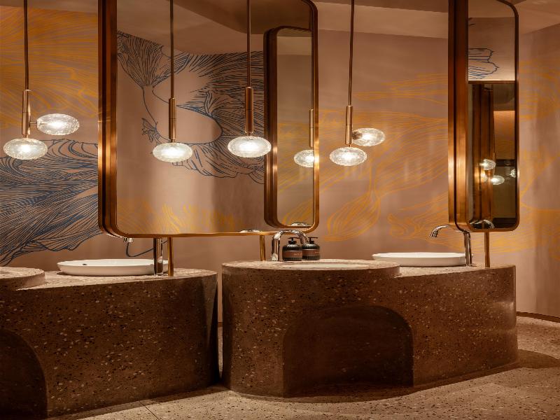 KROMO Bangkok, Curio Collection by Hilton - Bar