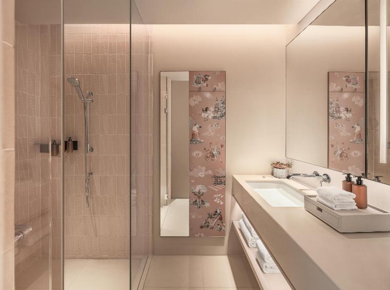 KROMO Bangkok, Curio Collection by Hilton - Oda