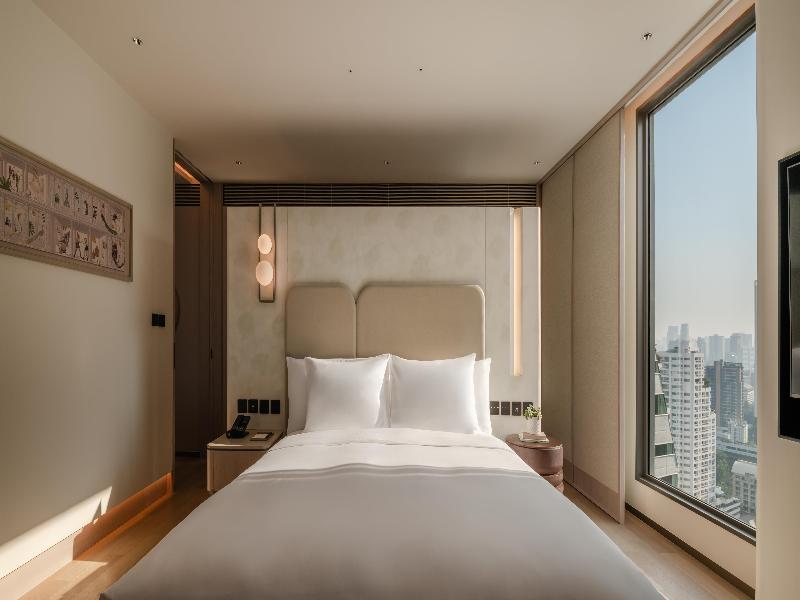 KROMO Bangkok, Curio Collection by Hilton - Oda