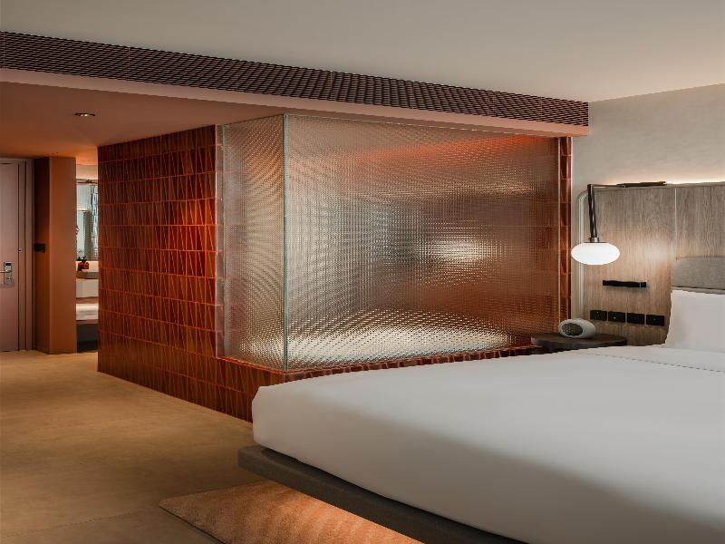 KROMO Bangkok, Curio Collection by Hilton - Oda