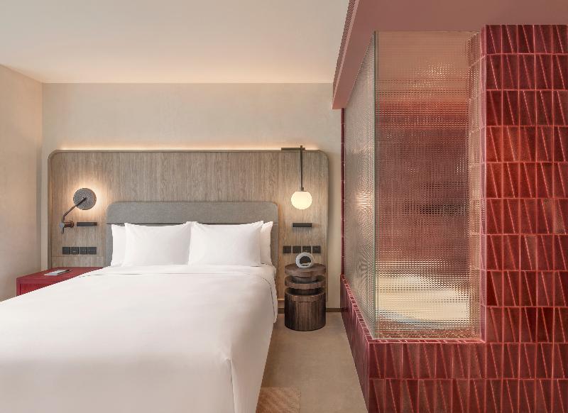 KROMO Bangkok, Curio Collection by Hilton - Oda