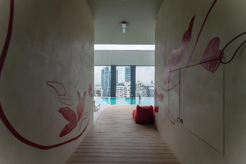 KROMO Bangkok, Curio Collection by Hilton - Havuz