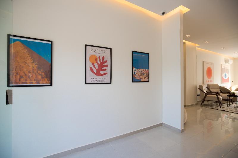 Seven Stays Zayed - Genel