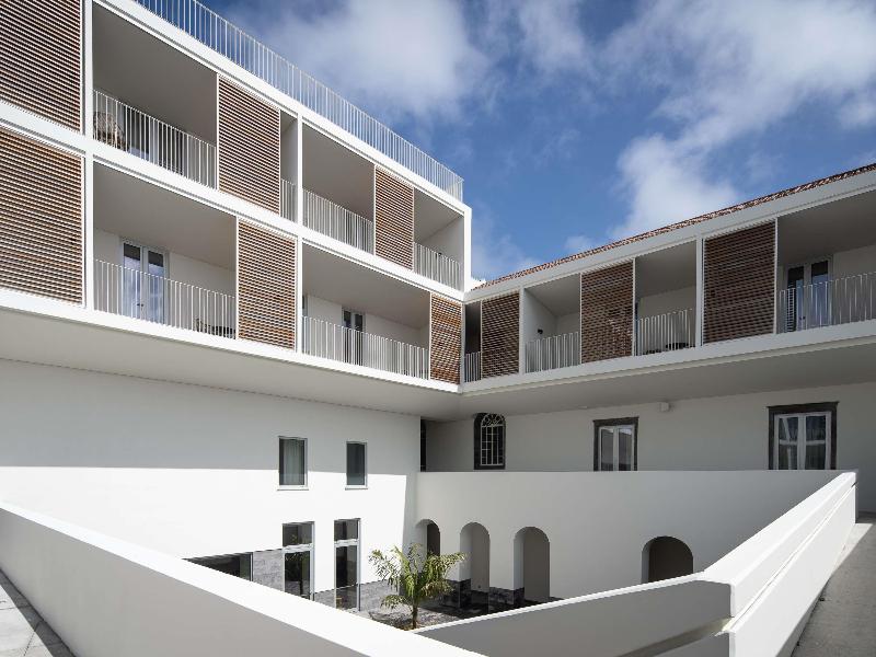 Mercure Ponta Delgada Azores (Abertura No Início D - Toplantı