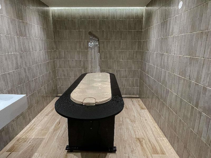 Mercure Ponta Delgada Azores (Abertura No Início D - Aktivite