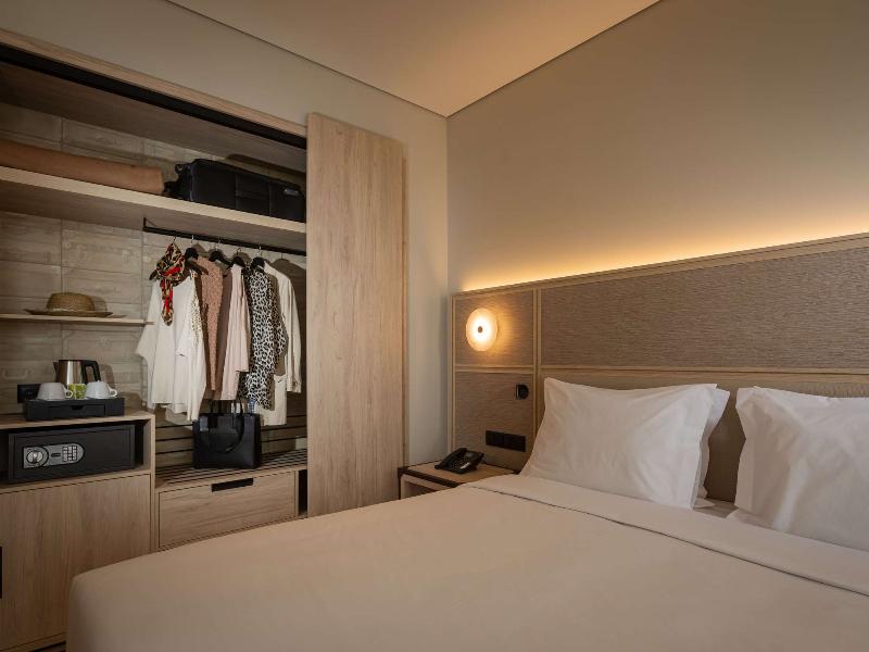 Mercure Ponta Delgada Azores (Abertura No Início D - Oda