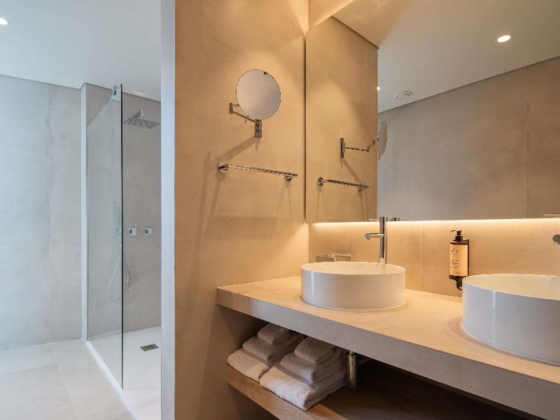 Mercure Ponta Delgada Azores (Abertura No Início D - Oda