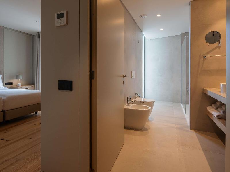 Mercure Ponta Delgada Azores (Abertura No Início D - Oda