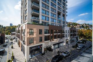 Rusel Park Residence